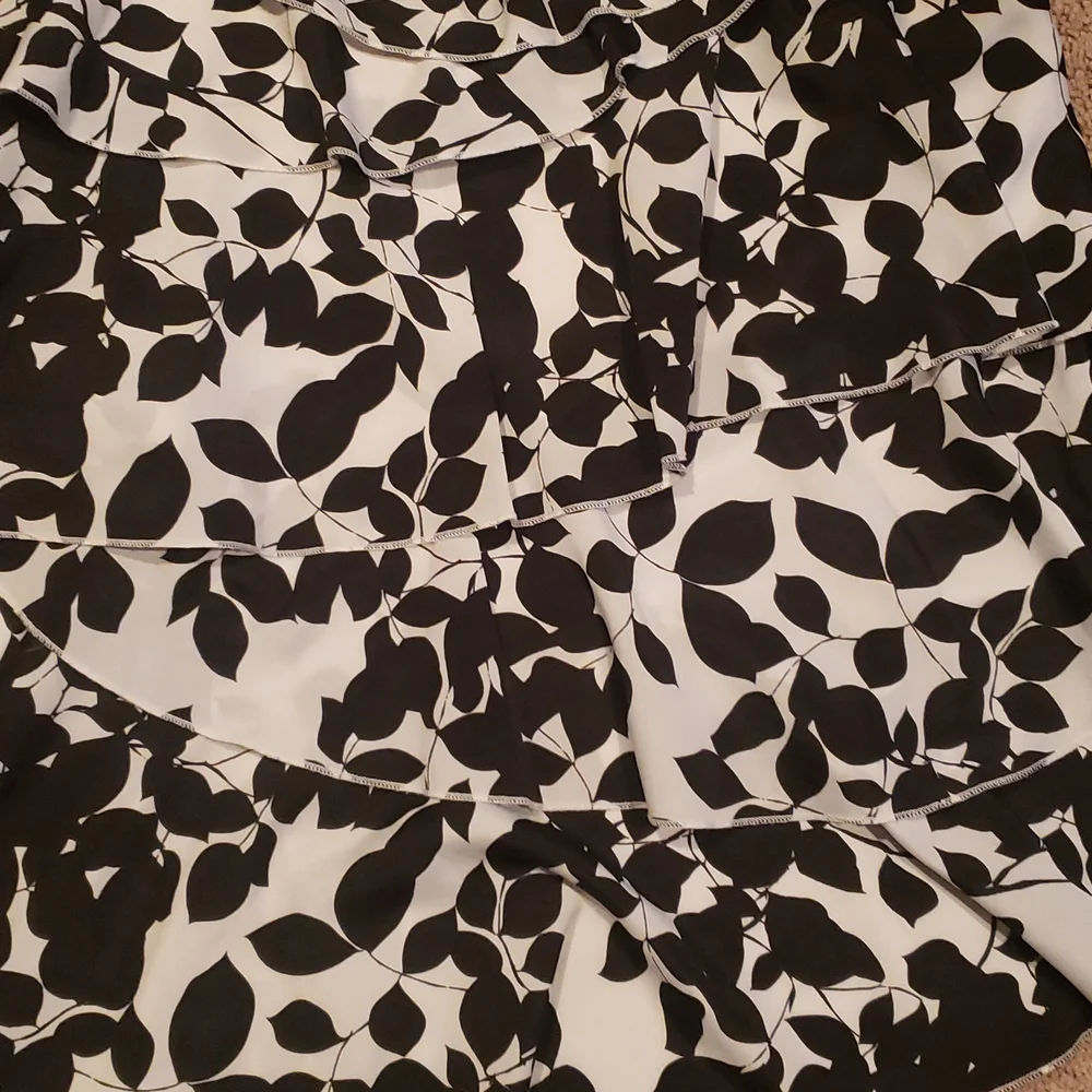 Top - Picture 4 of 6